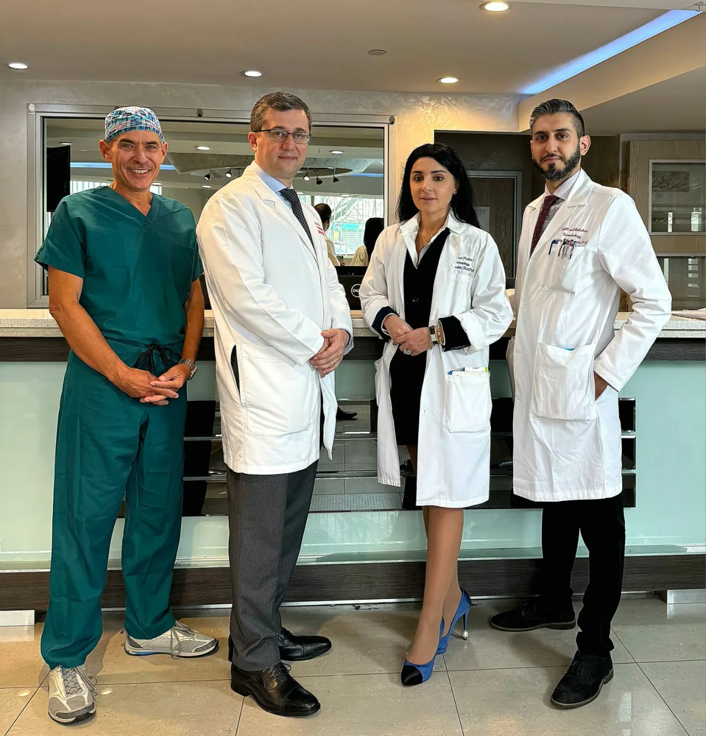 Процедура инъекции Botox в Adult and Pediatric Dermatology в Форест-Хиллс