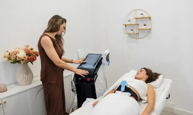 CoolSculpting vs EmSculpt Which Body Contouring Treatment Is Right for You?